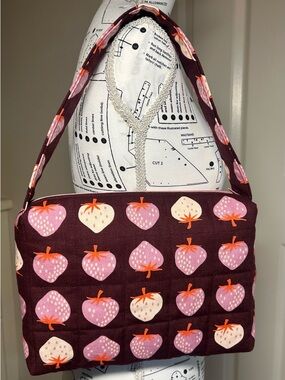 📍Locally Made 📍Quilted Strawberry Print Rectangle Shoulder Bag
